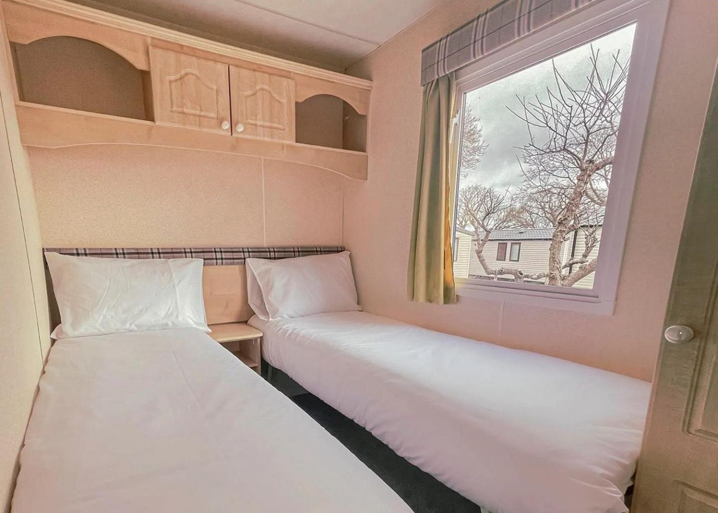 Orchards Holiday Park Newbridge  Номер фото