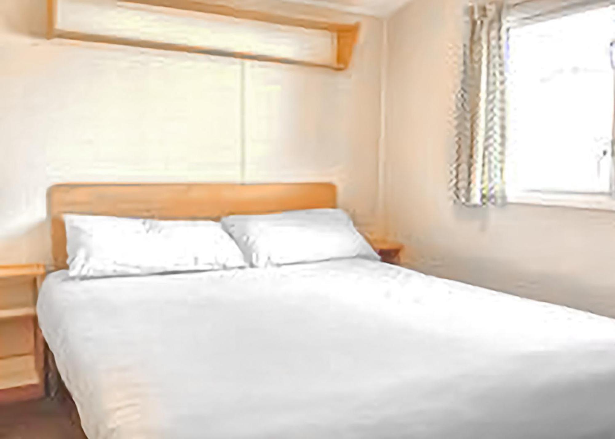 Orchards Holiday Park Newbridge  Номер фото