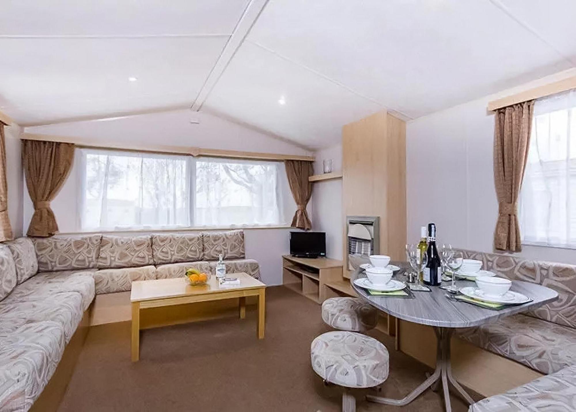 Orchards Holiday Park Newbridge  Номер фото
