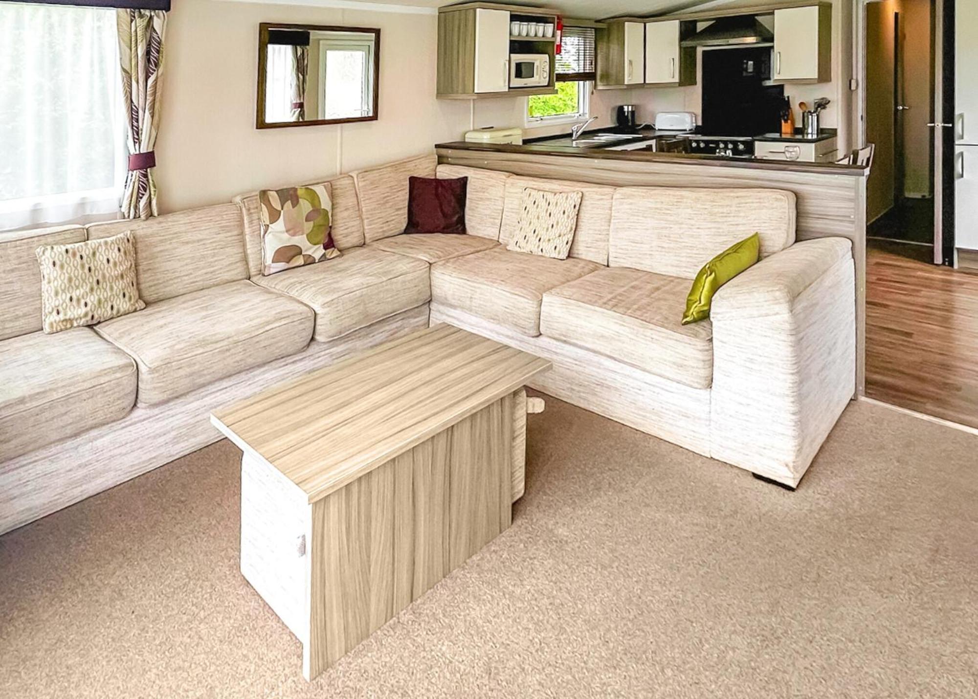 Orchards Holiday Park Newbridge  Экстерьер фото